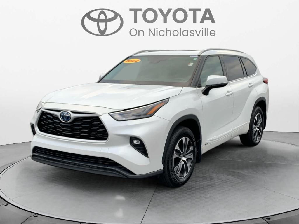 used 2022 Toyota Highlander Hybrid car, priced at $37,502