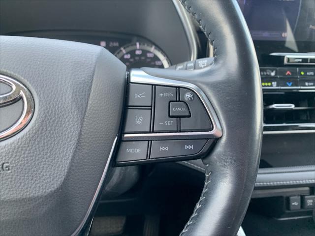used 2020 Toyota Highlander car, priced at $29,985