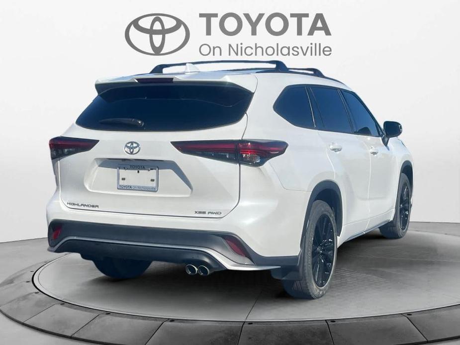 used 2023 Toyota Highlander car, priced at $38,922