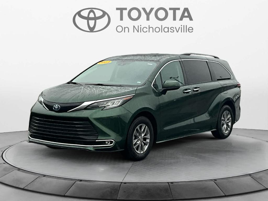 used 2023 Toyota Sienna car, priced at $39,706