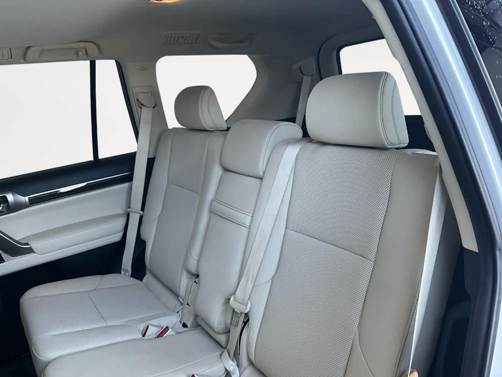 used 2023 Lexus GX 460 car, priced at $56,821