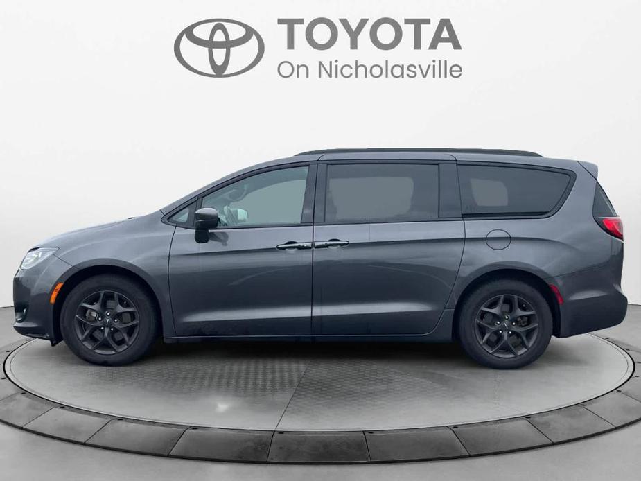 used 2020 Chrysler Pacifica car, priced at $25,915