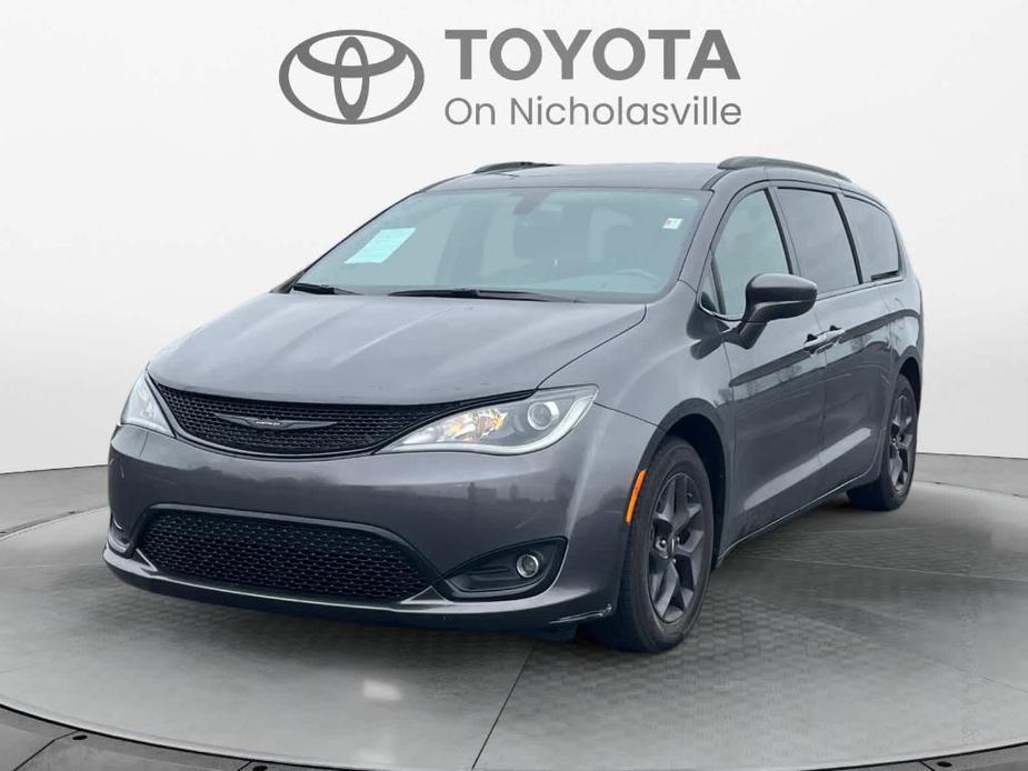 used 2020 Chrysler Pacifica car, priced at $25,915