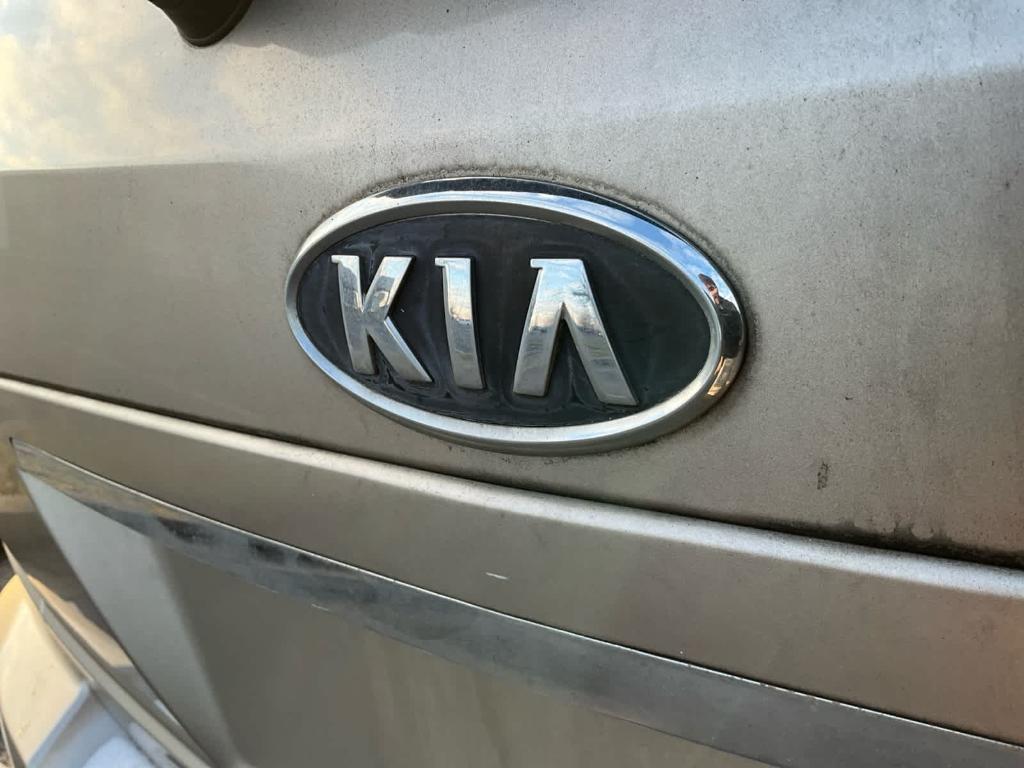 used 2006 Kia Sorento car, priced at $3,902