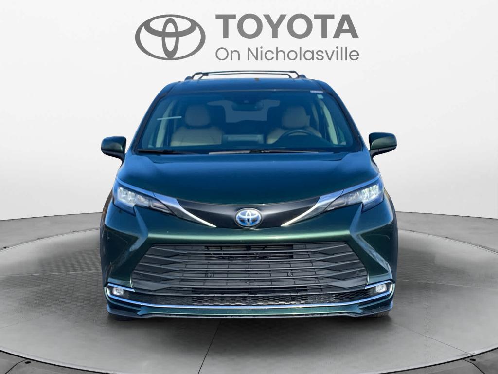 used 2022 Toyota Sienna car, priced at $40,903