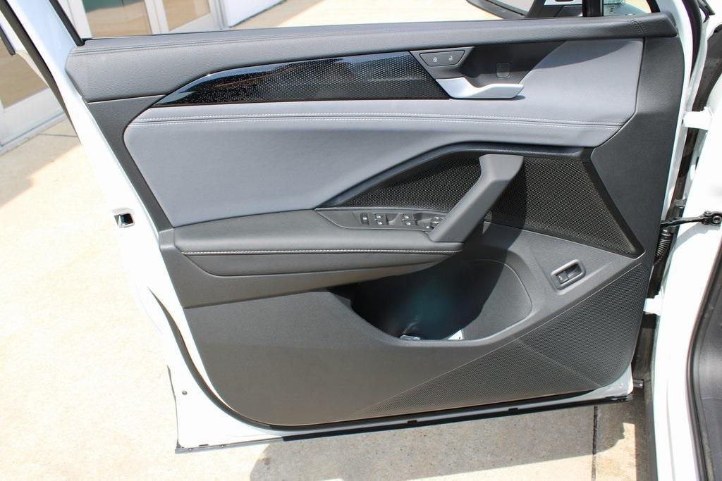 new 2025 Volkswagen Tiguan car