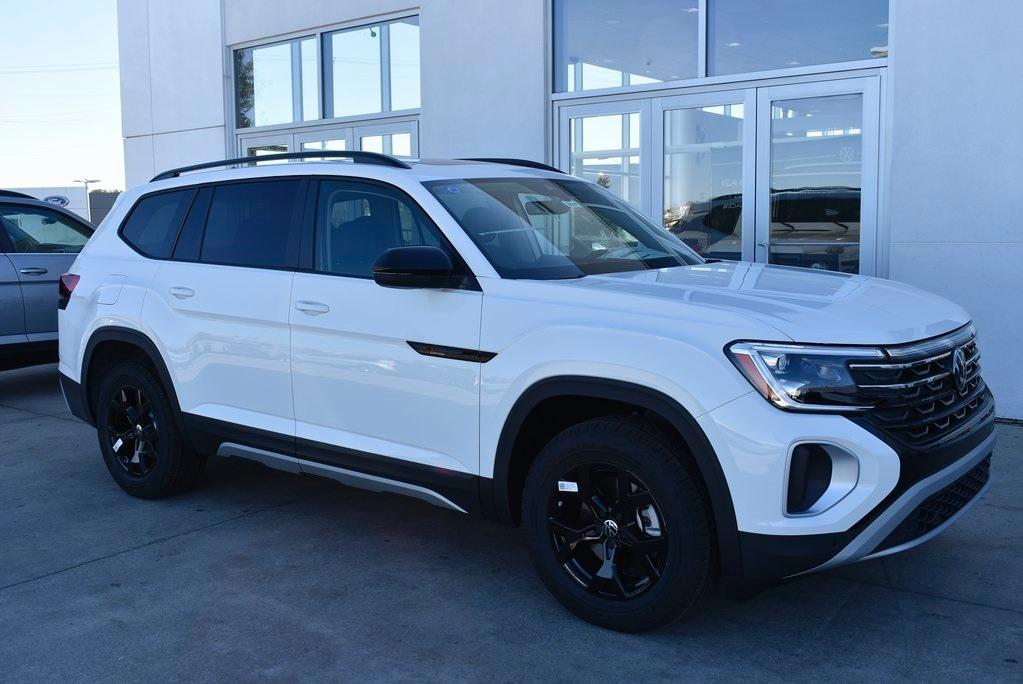 new 2025 Volkswagen Atlas car, priced at $45,109