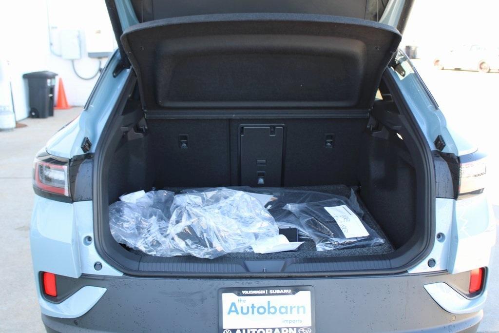 new 2025 Volkswagen ID.4 car, priced at $54,945