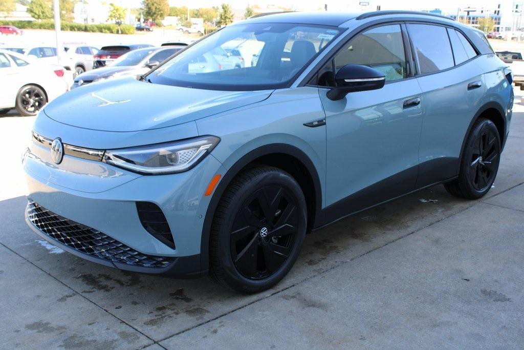 new 2025 Volkswagen ID.4 car, priced at $54,945