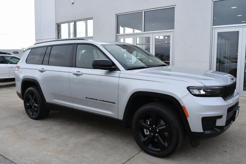 used 2021 Jeep Grand Cherokee L car, priced at $33,400