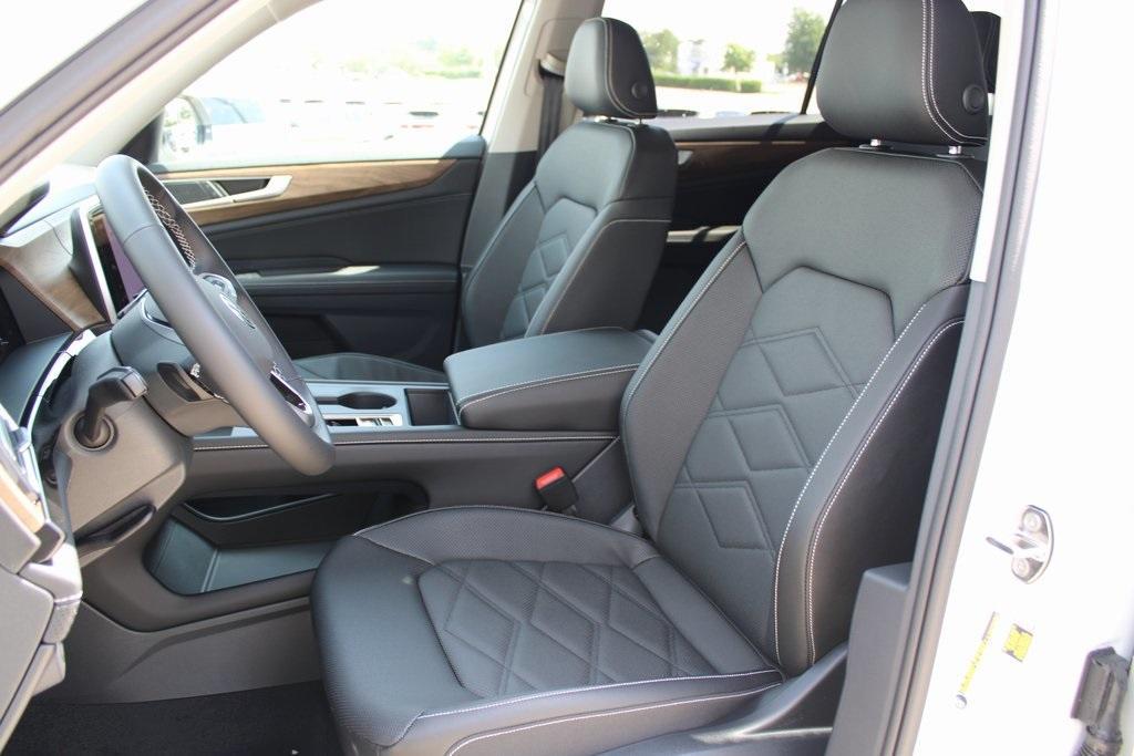 new 2025 Volkswagen Atlas car, priced at $37,341