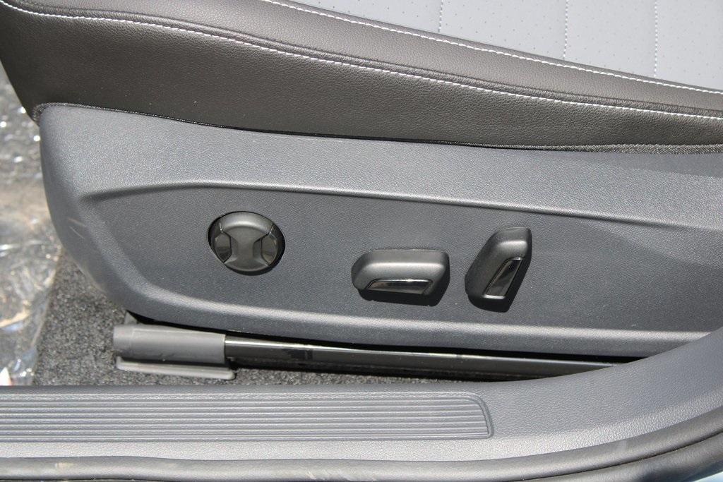 new 2025 Volkswagen Jetta car, priced at $27,768