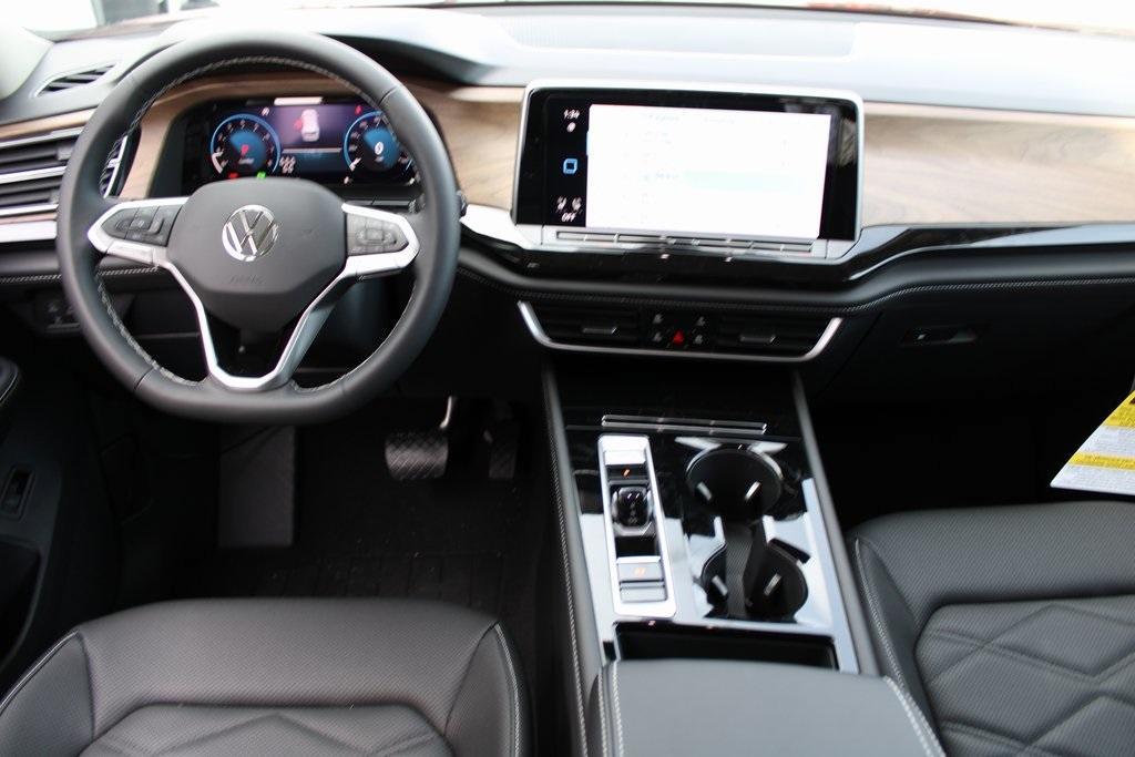 new 2025 Volkswagen Atlas car, priced at $43,085