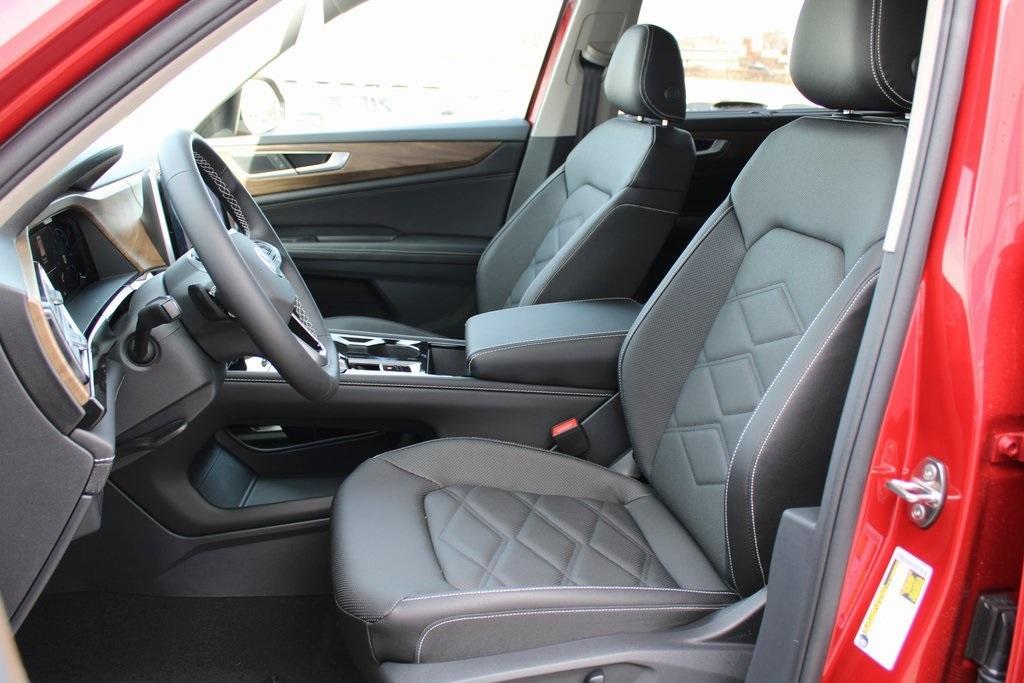 new 2025 Volkswagen Atlas car, priced at $43,085