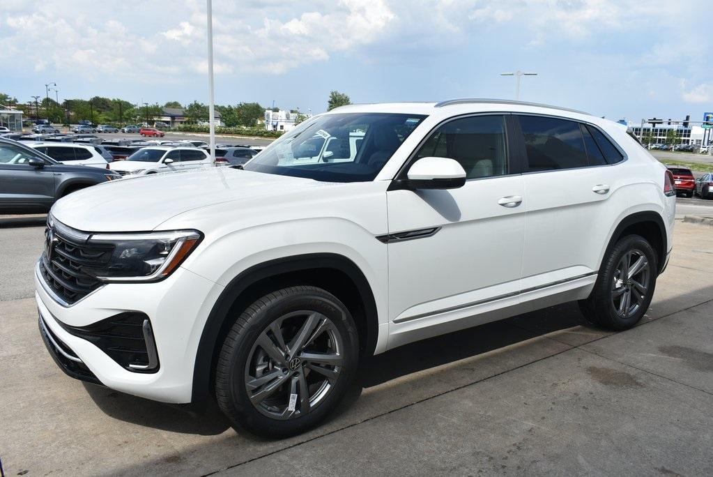 new 2024 Volkswagen Atlas Cross Sport car, priced at $47,421