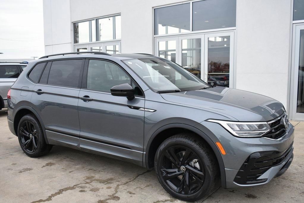 new 2024 Volkswagen Tiguan car, priced at $32,979