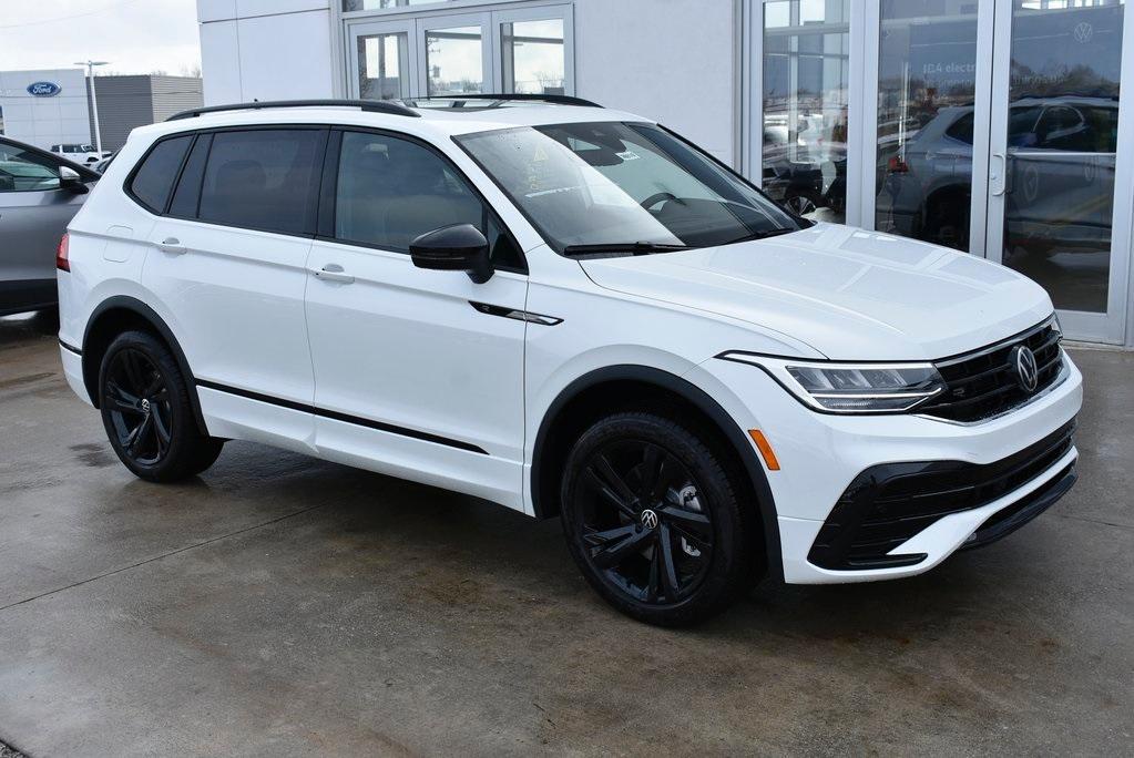 new 2024 Volkswagen Tiguan car, priced at $33,495