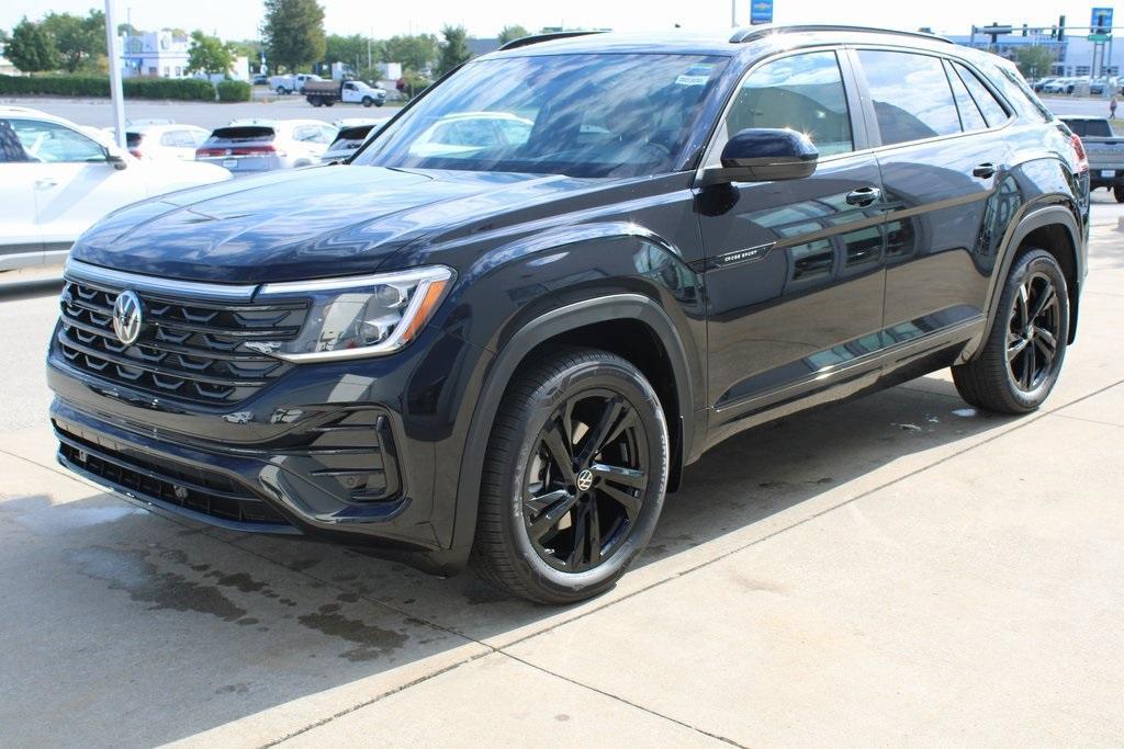 new 2026 Volkswagen Atlas Cross Sport car, priced at $50,704