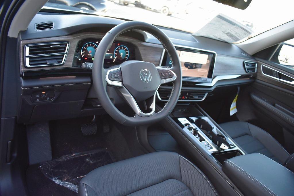 new 2025 Volkswagen Atlas car, priced at $46,604