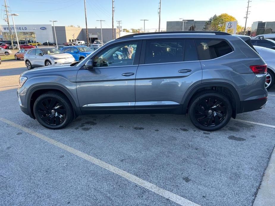 new 2024 Volkswagen Atlas car, priced at $40,690