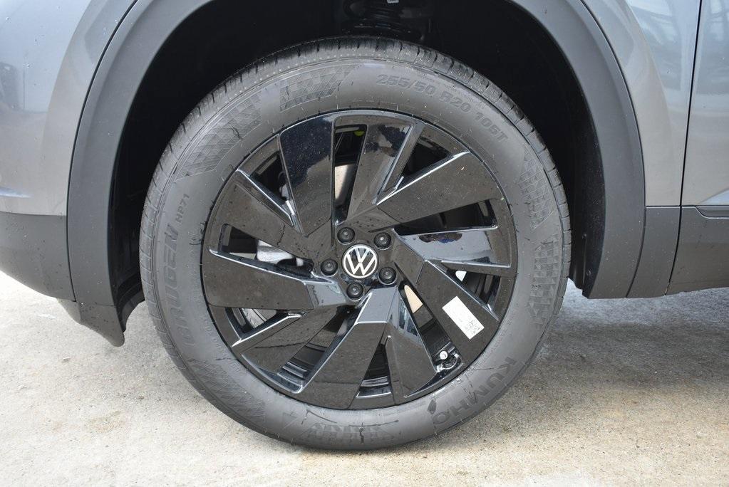 new 2024 Volkswagen Atlas car, priced at $42,388