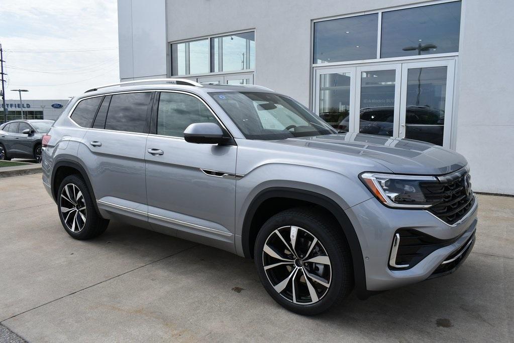 new 2024 Volkswagen Atlas car, priced at $51,104