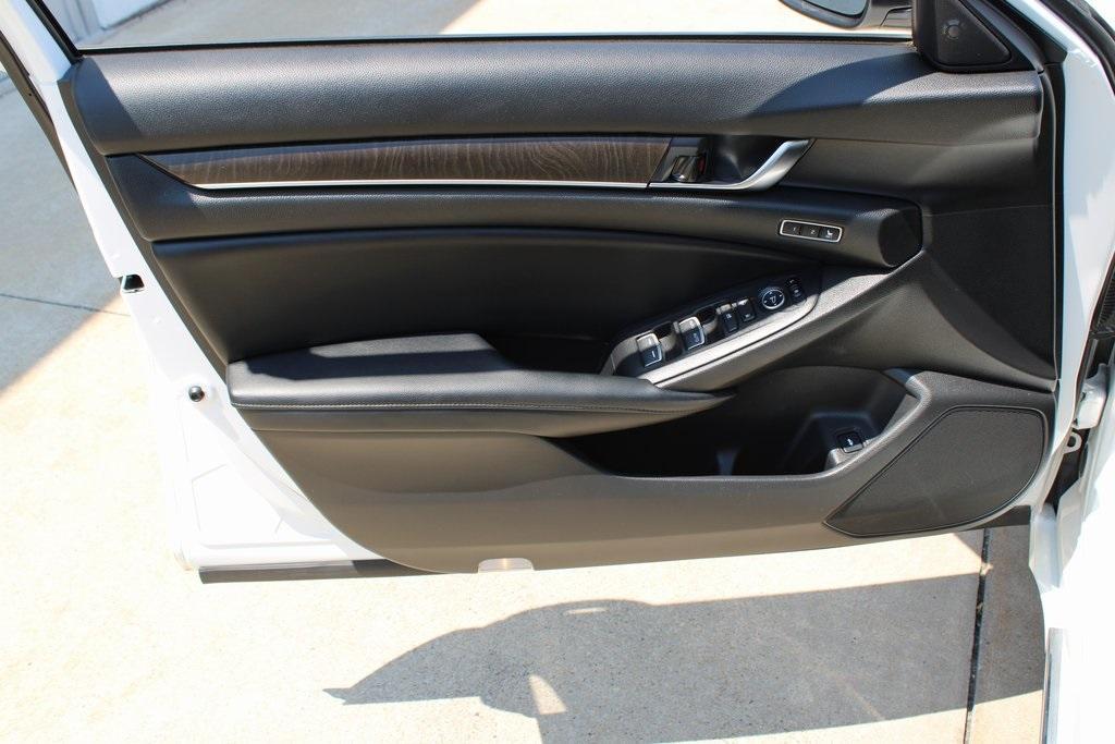 used 2018 Honda Accord Hybrid car, priced at $22,799