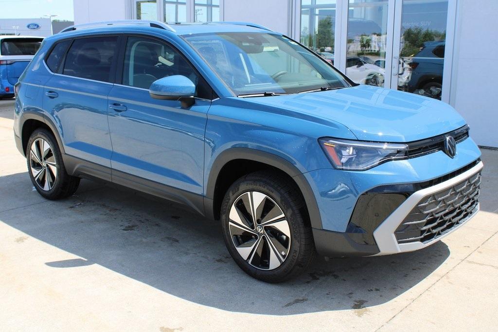 new 2025 Volkswagen Taos car, priced at $32,174