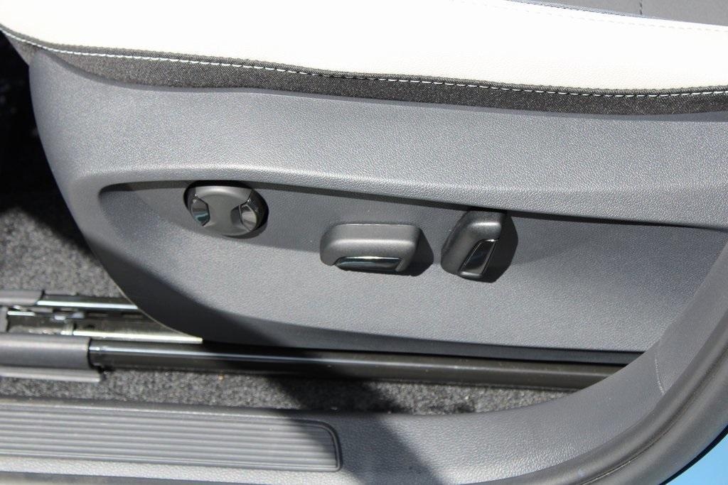 new 2025 Volkswagen Taos car, priced at $32,174