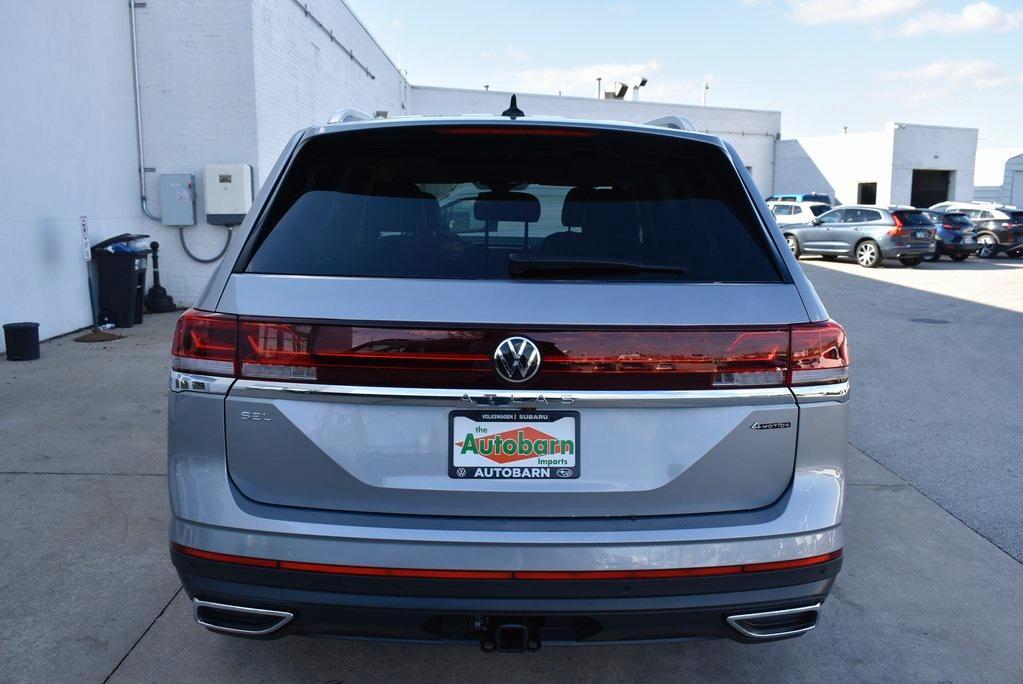 new 2025 Volkswagen Atlas car, priced at $48,604