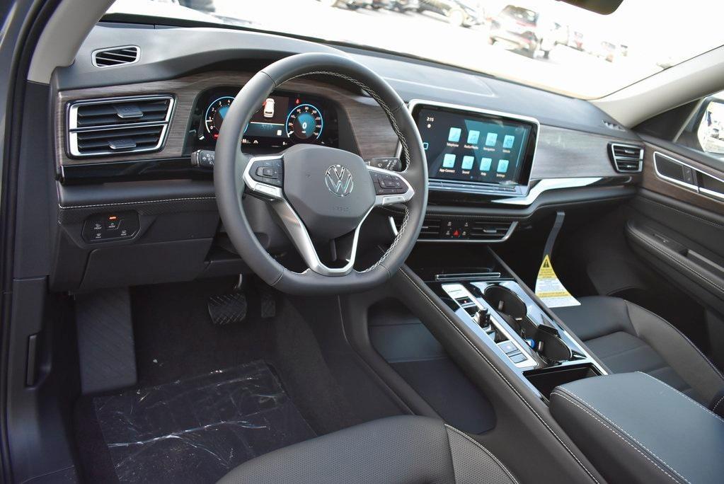 new 2025 Volkswagen Atlas car, priced at $48,604