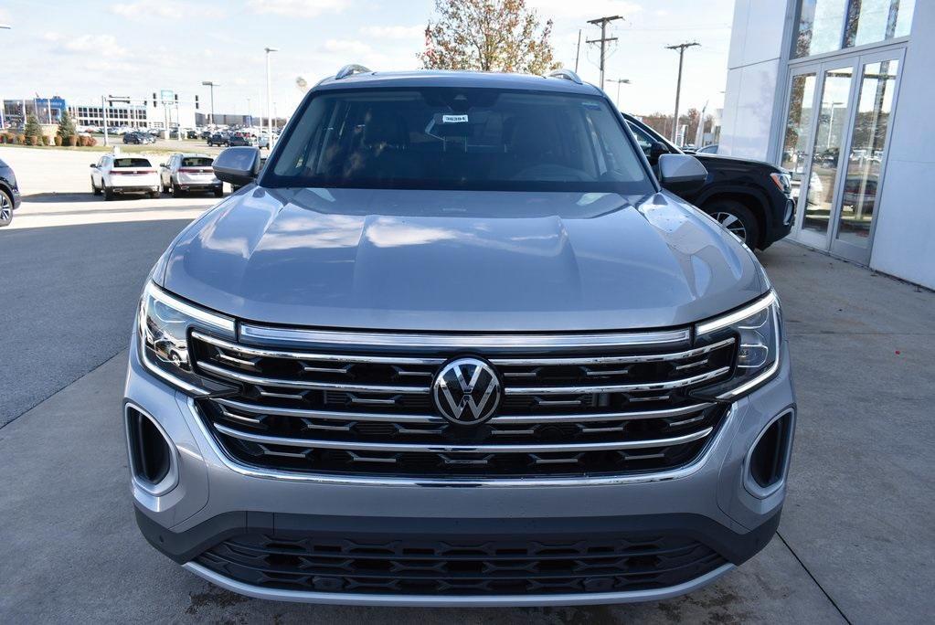 new 2025 Volkswagen Atlas car, priced at $48,604