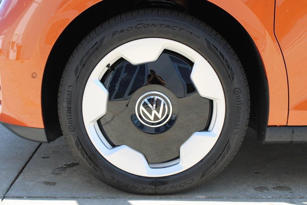 new 2025 Volkswagen ID. Buzz car, priced at $68,074