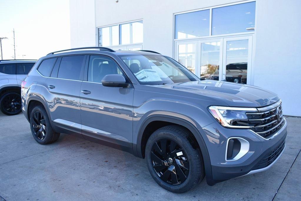 new 2025 Volkswagen Atlas car, priced at $44,180