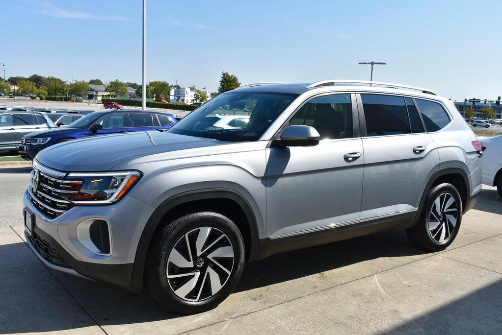 used 2024 Volkswagen Atlas car, priced at $42,244