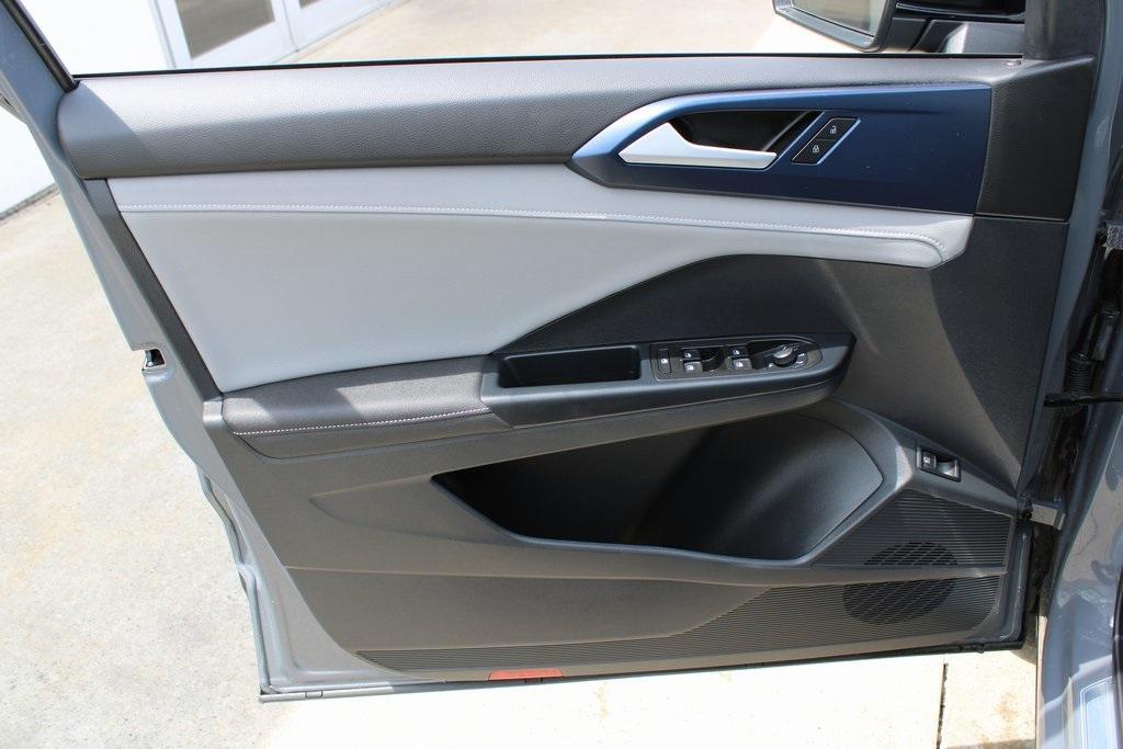 used 2024 Volkswagen Taos car, priced at $27,999