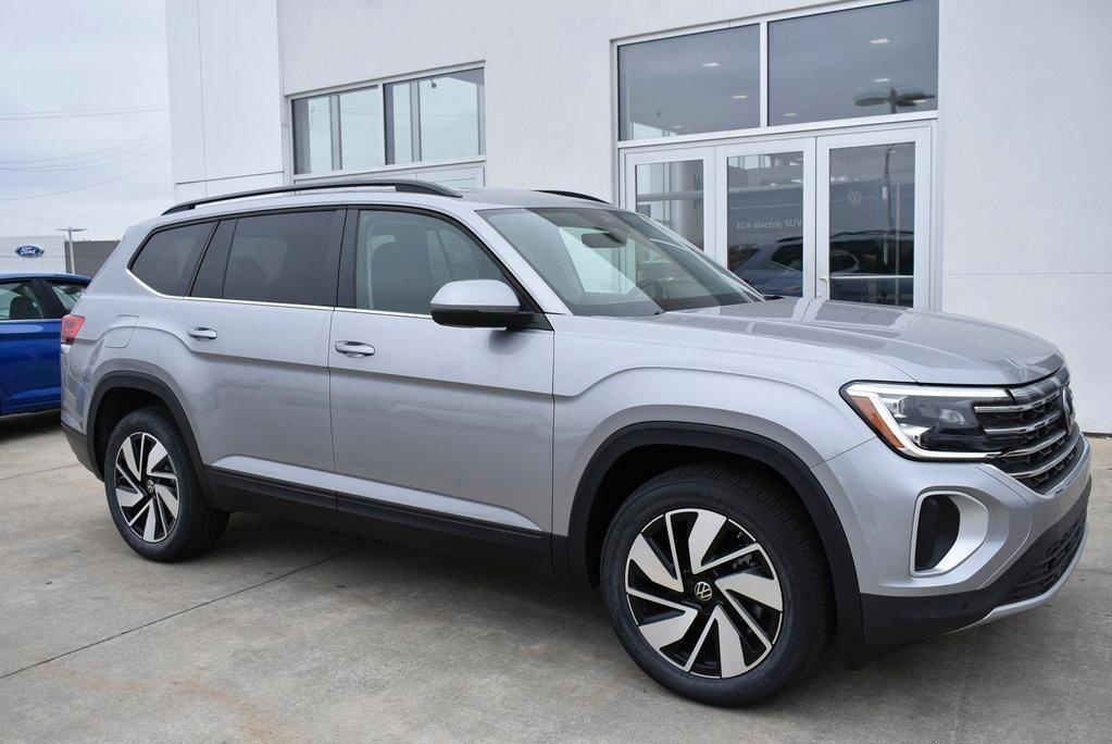 new 2024 Volkswagen Atlas car, priced at $39,253