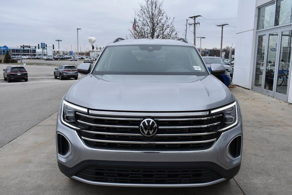 new 2024 Volkswagen Atlas car, priced at $39,253