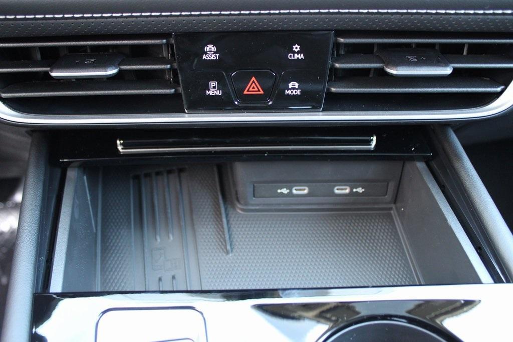 new 2026 Volkswagen Atlas car, priced at $45,154