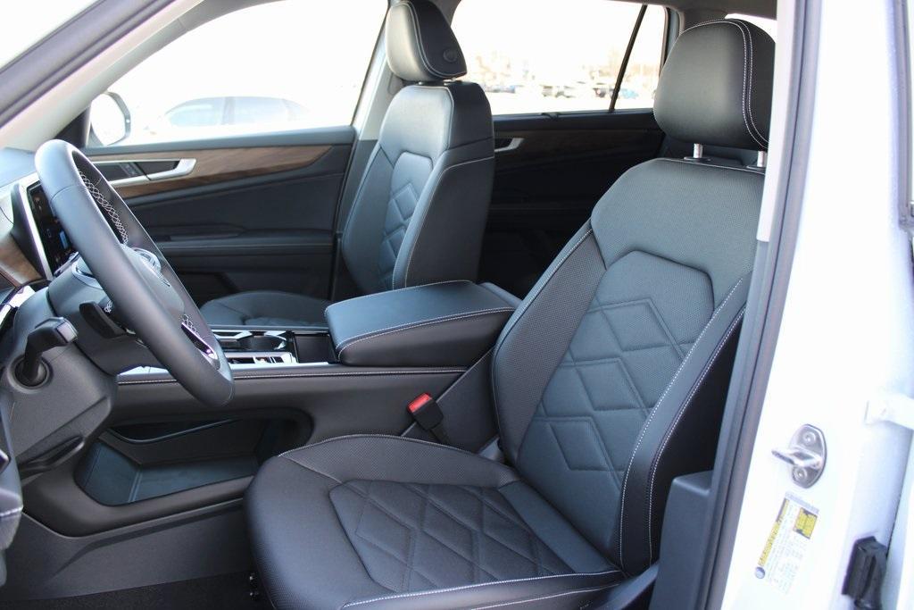 new 2026 Volkswagen Atlas car, priced at $45,154