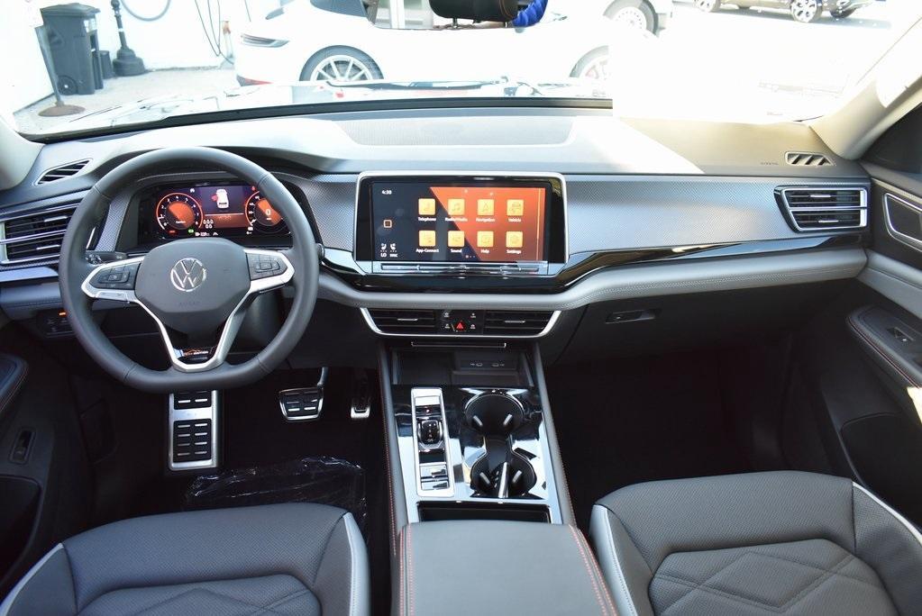 new 2024 Volkswagen Atlas car, priced at $44,848