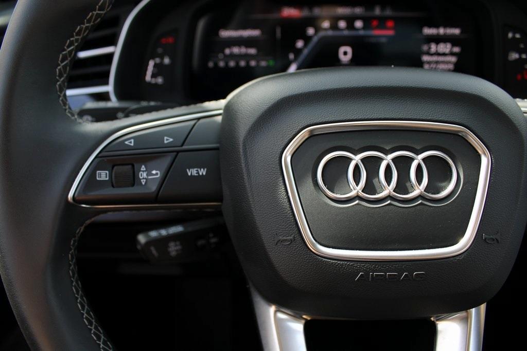 used 2025 Audi Q7 car, priced at $60,100