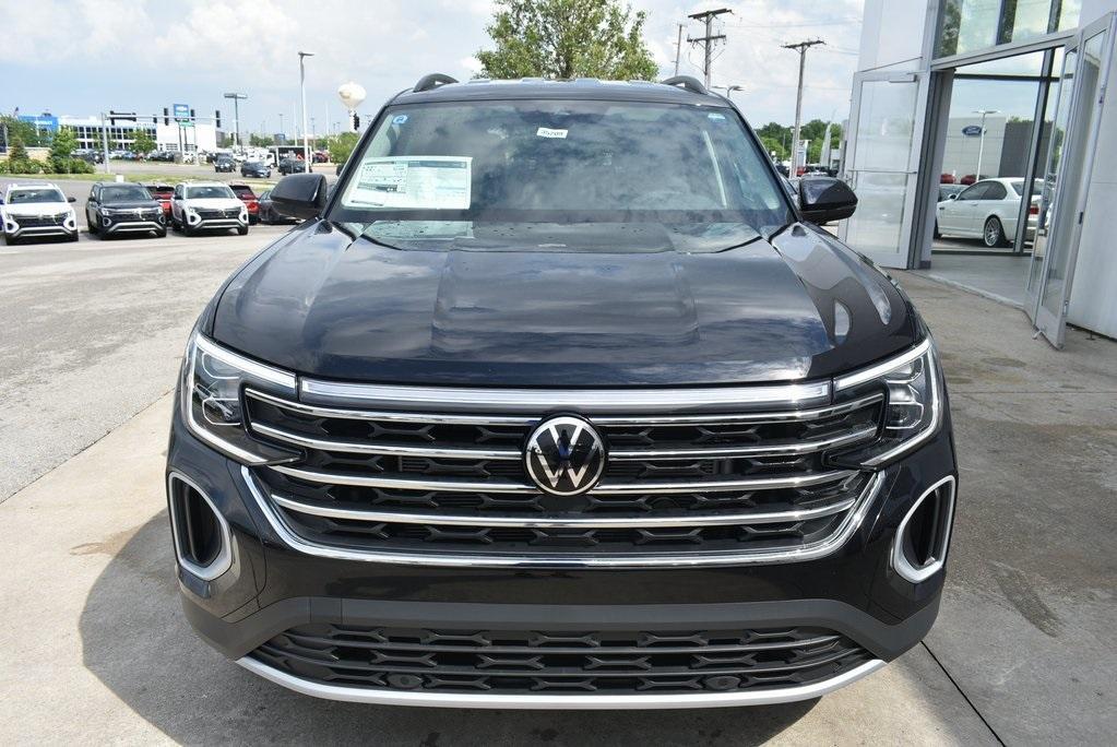 new 2024 Volkswagen Atlas car, priced at $37,984