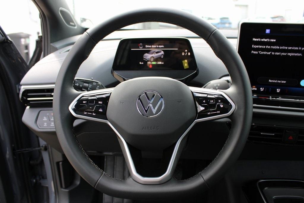 new 2025 Volkswagen ID.4 car, priced at $52,943