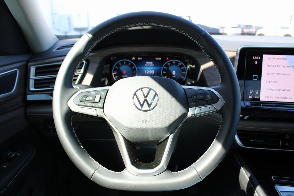 new 2025 Volkswagen Atlas car, priced at $51,251