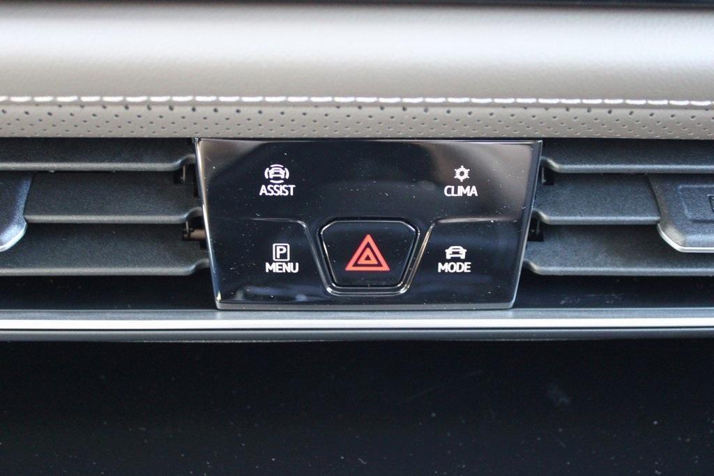 new 2025 Volkswagen Atlas car, priced at $51,251