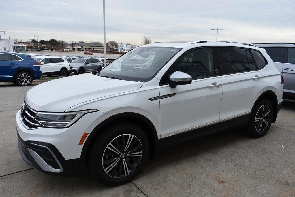 new 2024 Volkswagen Tiguan car, priced at $30,673