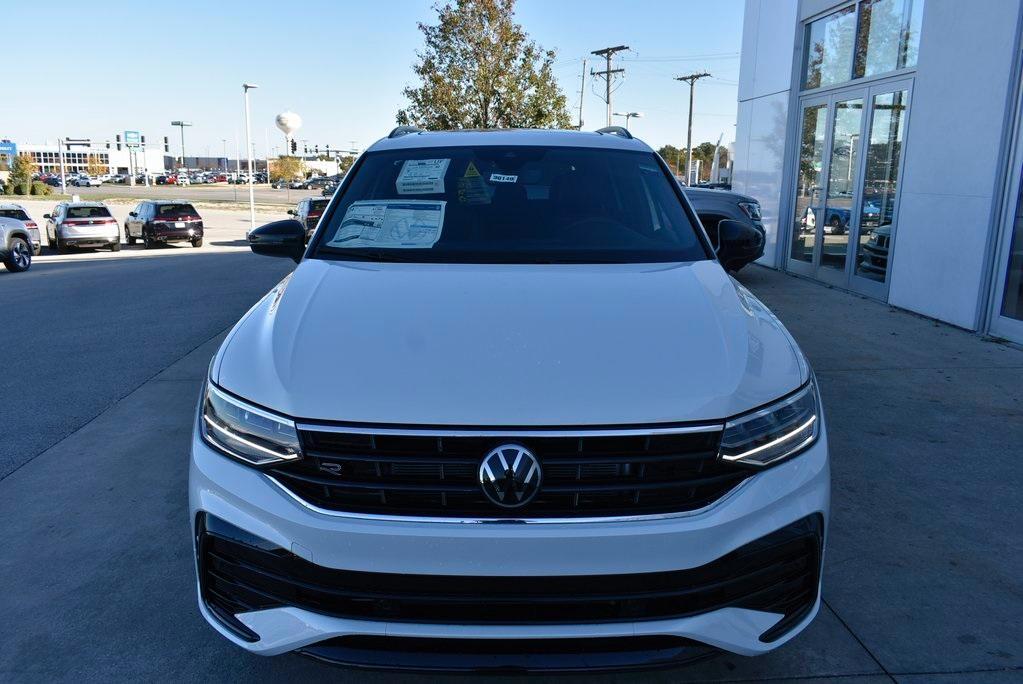 new 2024 Volkswagen Tiguan car, priced at $33,358