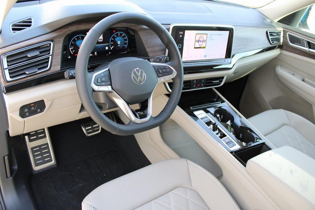 new 2025 Volkswagen Atlas car, priced at $53,170
