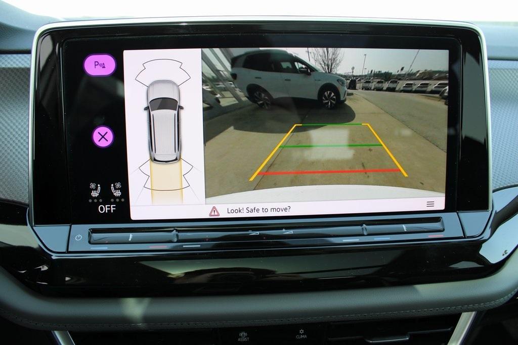 new 2025 Volkswagen Atlas car, priced at $45,645